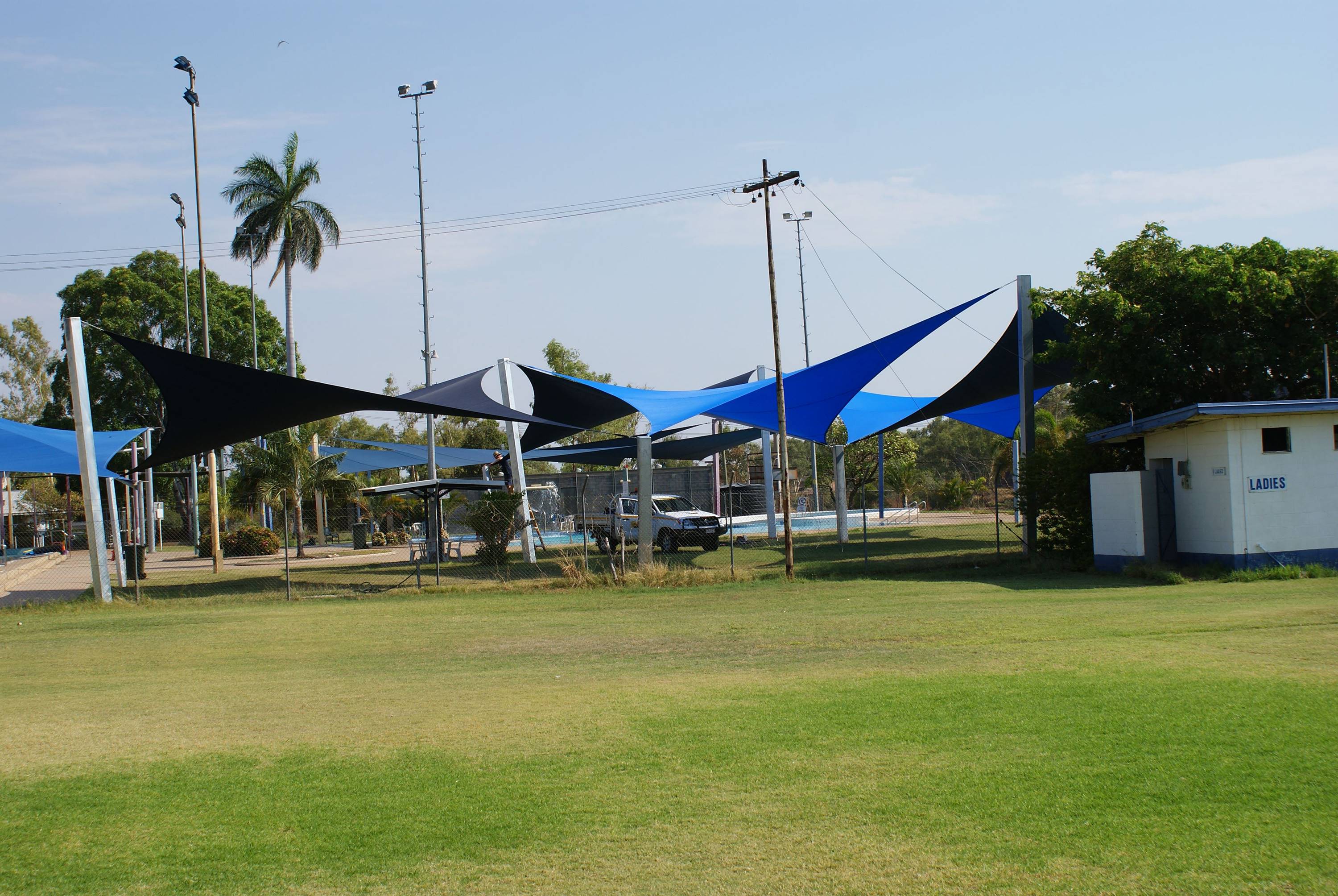 toile d'ombrage en France