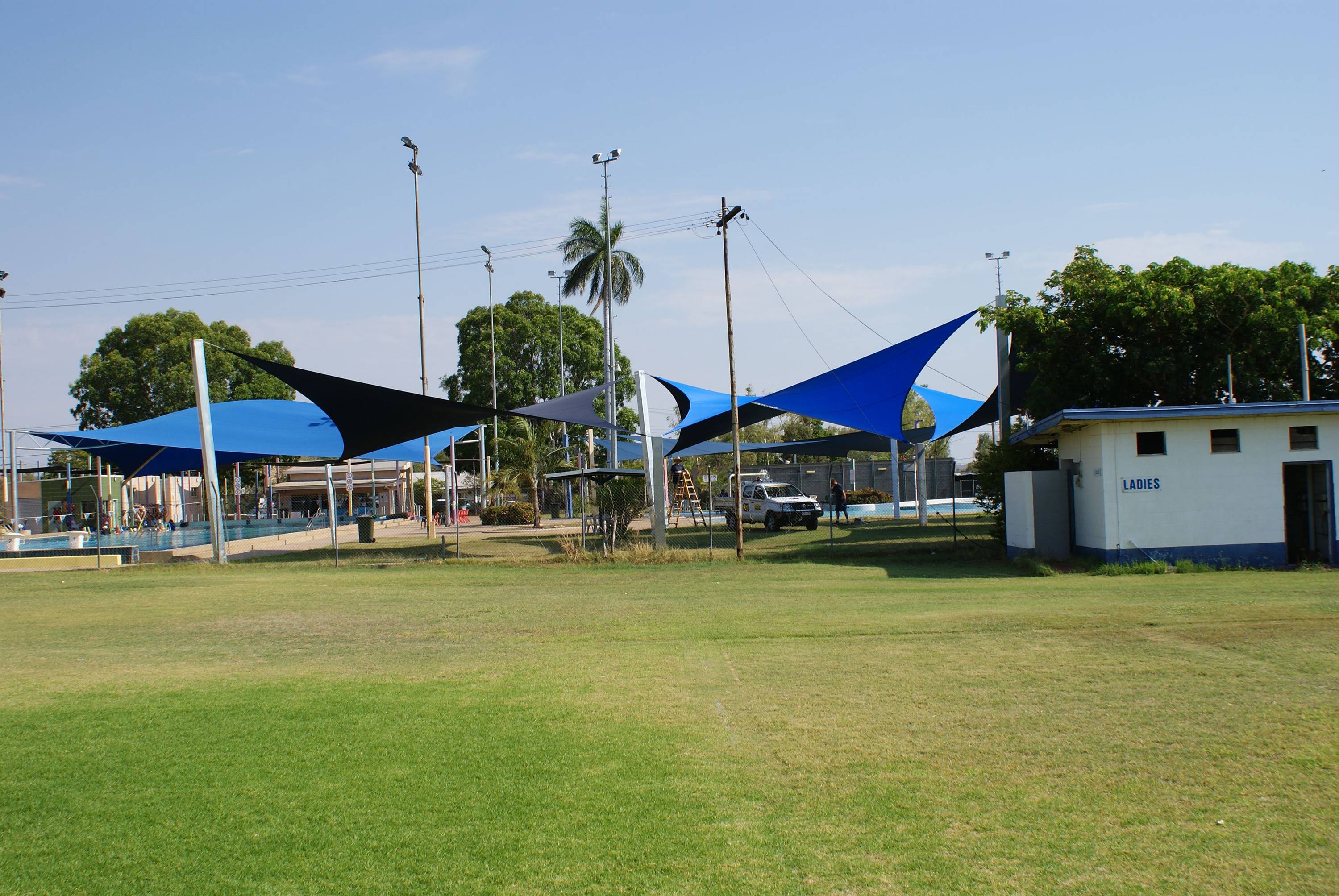 toile d'ombrage en France