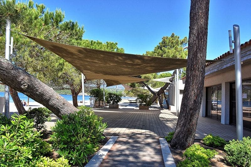 toile d'ombrage pour camping