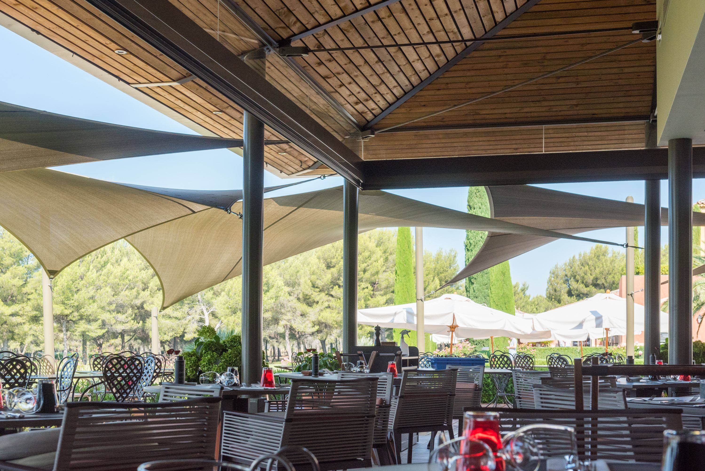 voile d'ombrage pour hotel