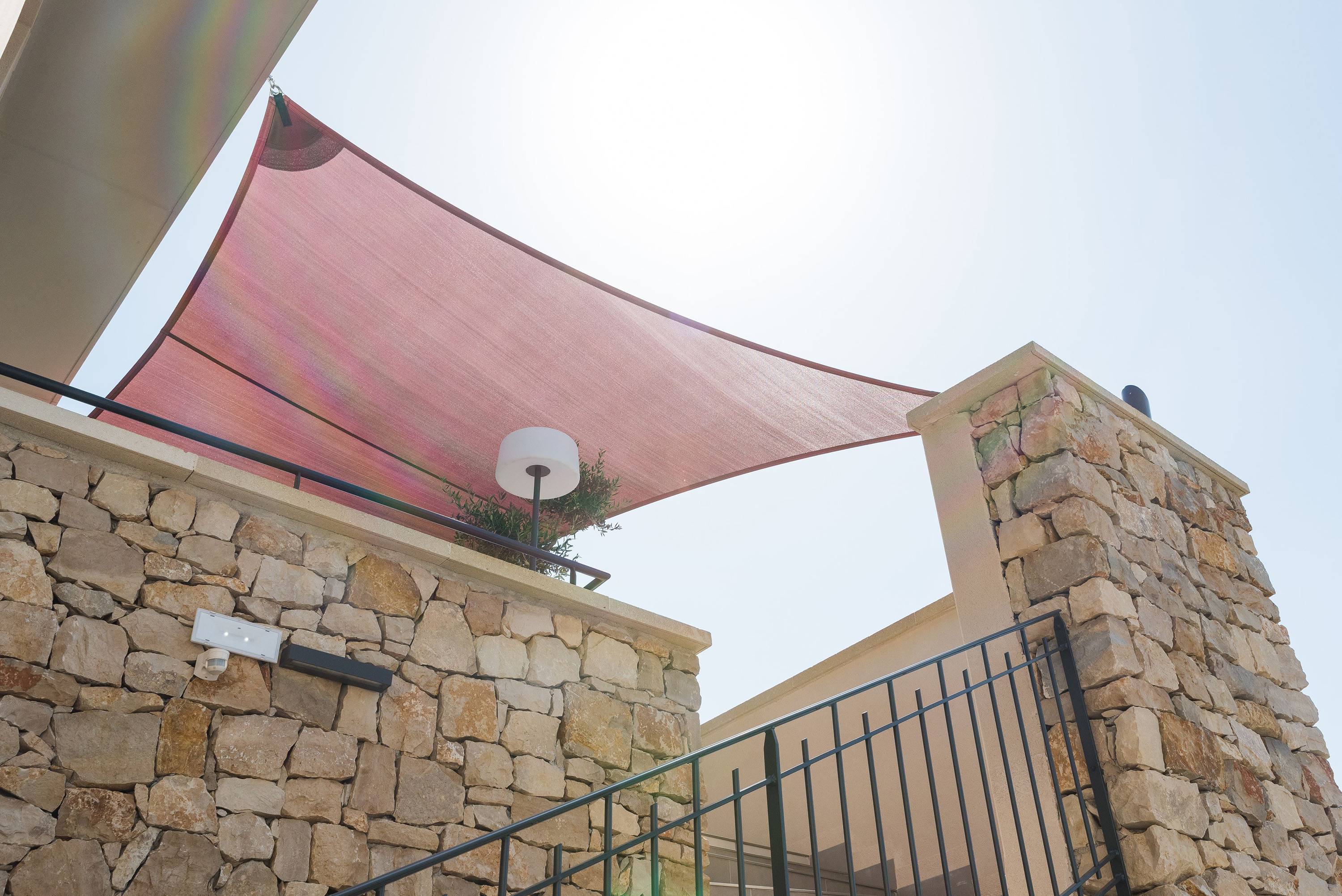 voile d'ombrage pour piscine