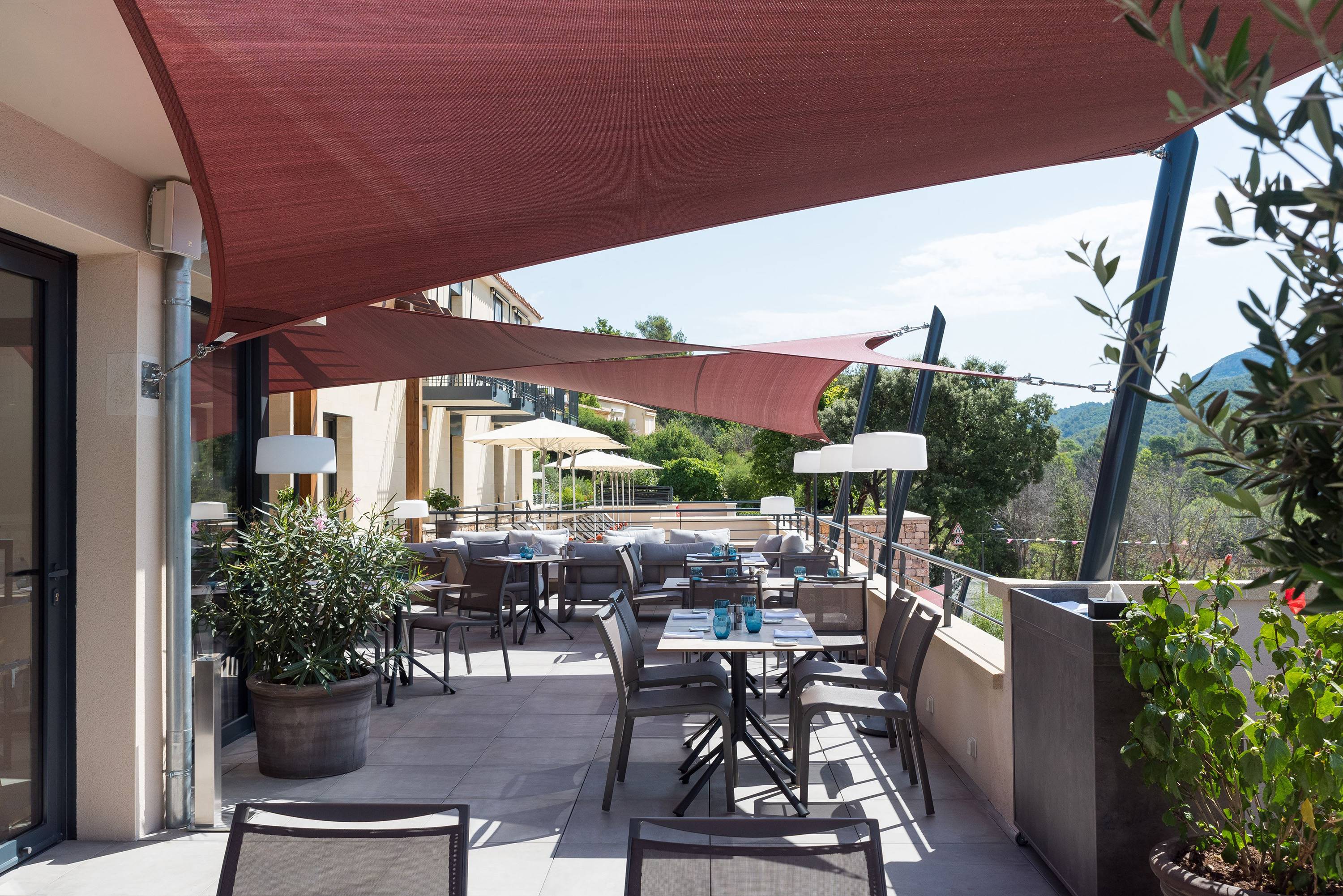 voile d'ombrage pour piscine