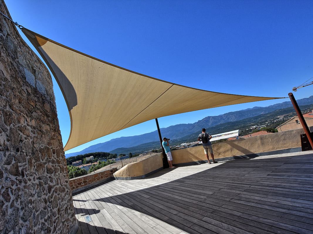 toile d'ombrage extérieur