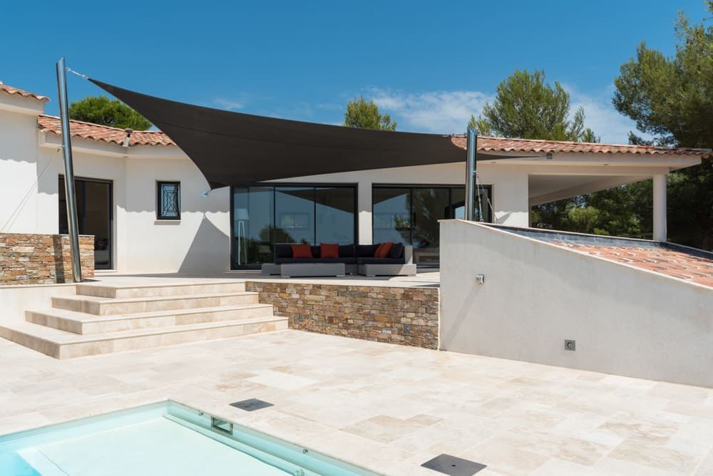 voile d'ombrage pour piscine
