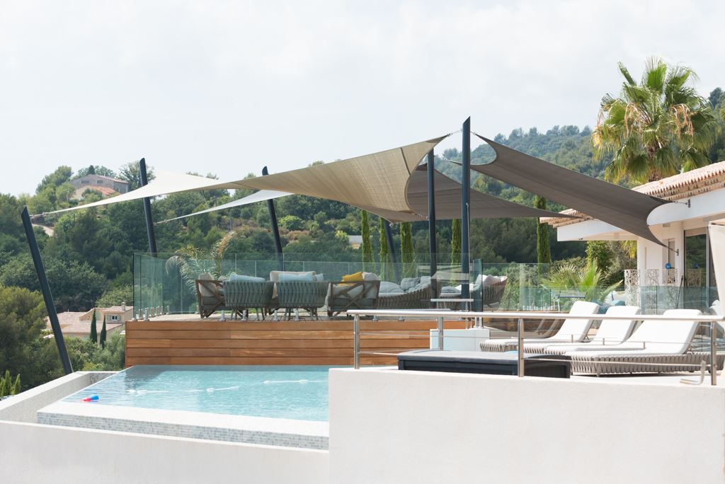 toile d'ombrage pour piscine