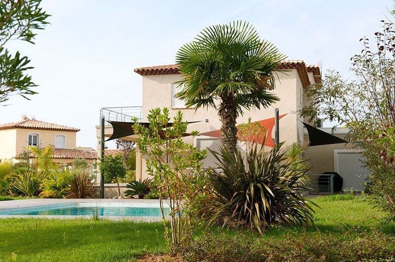 voile d'ombrage pour piscine