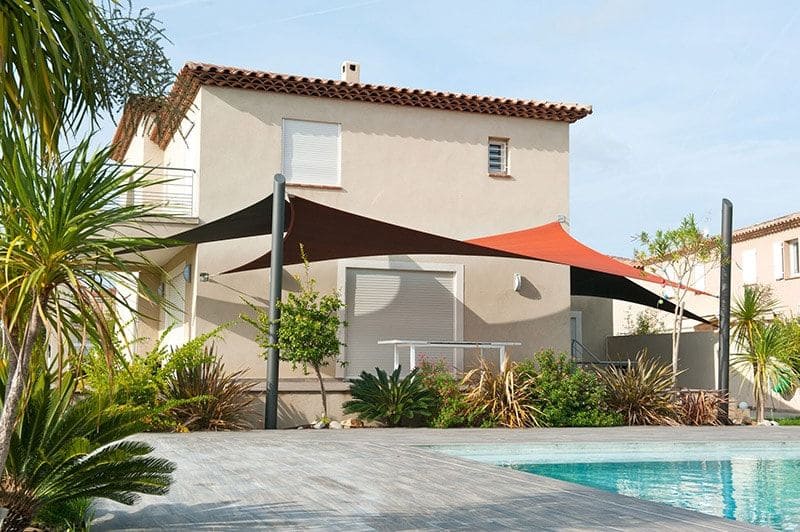 voile d'ombrage pour piscine
