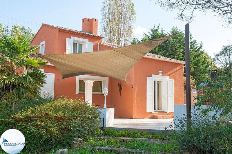 voile d'ombrage pour villa