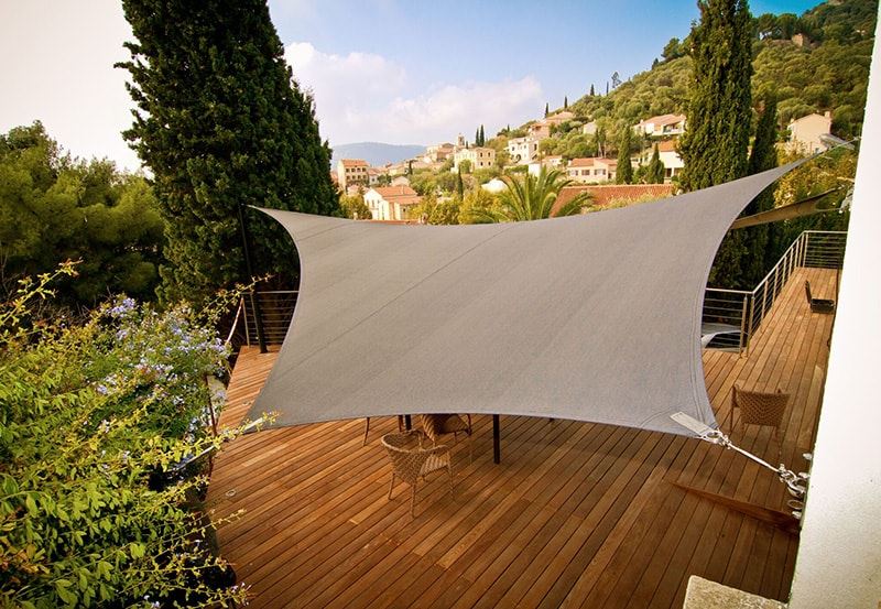 voile d'ombrage pour piscine