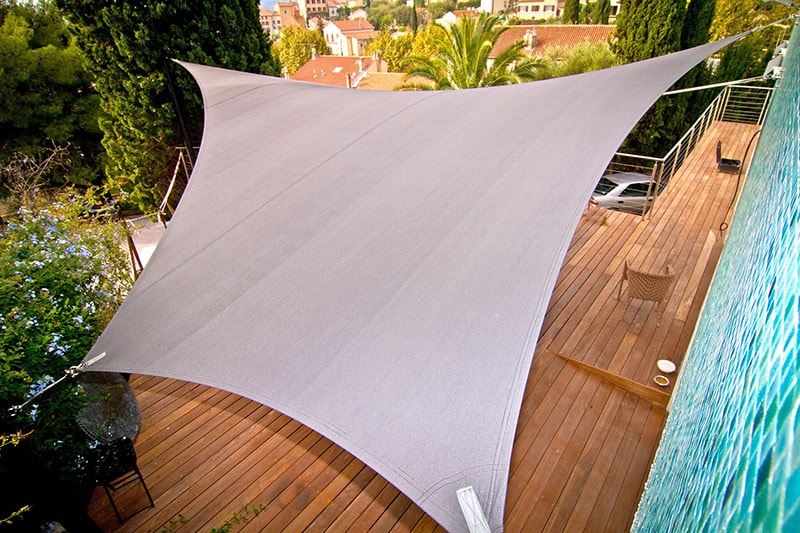 voile d'ombrage pour piscine